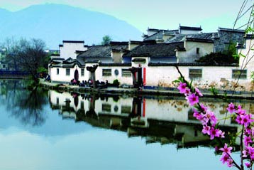 黃山屯溪最新新聞,黃山屯溪最新新聞，揭秘古鎮(zhèn)新面貌與未來發(fā)展藍(lán)圖