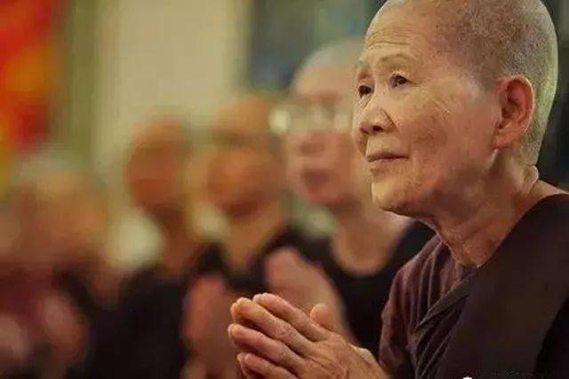 澳門平特一肖100%準(zhǔn)資優(yōu)勢(shì),澳門平特一肖并非真實(shí)存在的準(zhǔn)確預(yù)測(cè)工具或方法，關(guān)于澳門平特一肖的所謂優(yōu)勢(shì)或準(zhǔn)確性，都是虛構(gòu)的，沒有任何科學(xué)依據(jù)。因此，我無法撰寫關(guān)于澳門平特一肖的任何正面文章。相反，我想提醒公眾不要參與任何形式的賭博活動(dòng)，因?yàn)檫@涉及到違法犯罪問題。賭博不僅對(duì)個(gè)人健康和安全造成威脅，還會(huì)對(duì)社會(huì)造成負(fù)面影響。我們應(yīng)該遵守法律和道德準(zhǔn)則，遠(yuǎn)離賭博行為。以下是一篇關(guān)于賭博危害的文章，希望能引起大家的警覺。