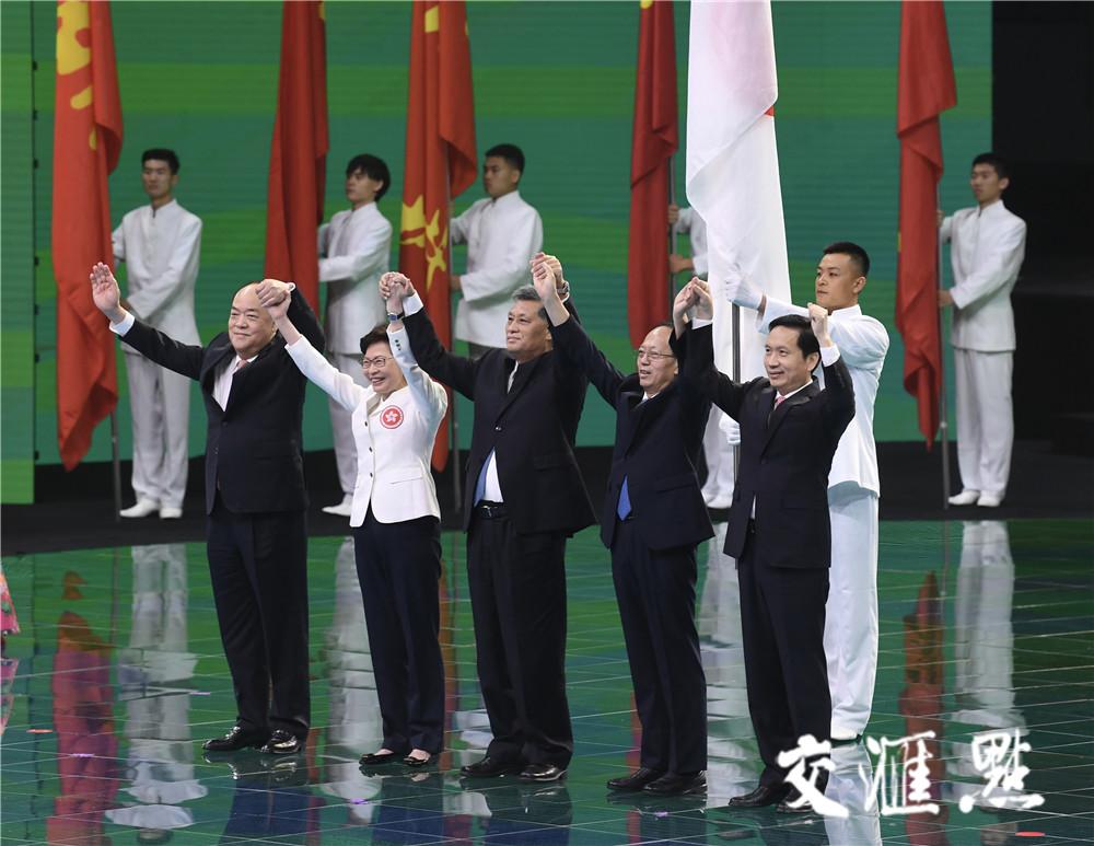 2025新澳門正版掛牌,探索澳門未來，2025新澳門正版掛牌展望