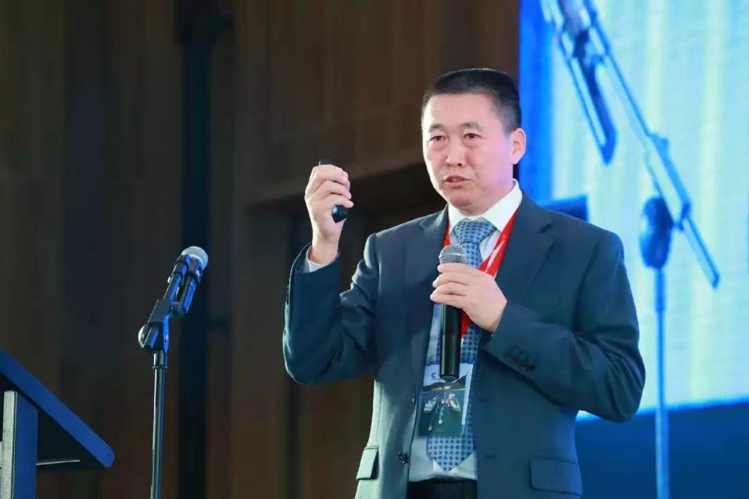 2025新奧免費資料領(lǐng)取,免費資料領(lǐng)取，探索新奧世界，把握未來的機遇與挑戰(zhàn)