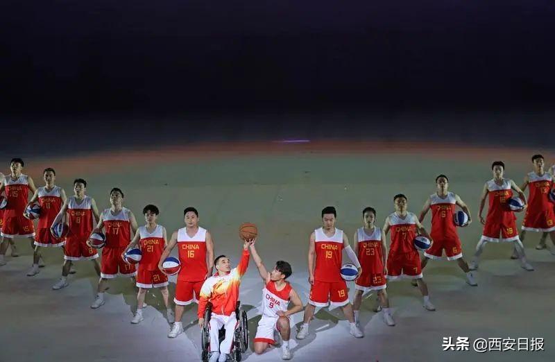 2025新澳門原料免費,澳門作為中國的特別行政區(qū)，一直以來在經(jīng)濟發(fā)展和社會進步方面取得了顯著成就。隨著時代的變遷，人們對于澳門未來的發(fā)展充滿期待。本文將圍繞關鍵詞澳門原料免費，探討澳門在原料供應方面的未來發(fā)展趨勢，以及可能面臨的挑戰(zhàn)和機遇。